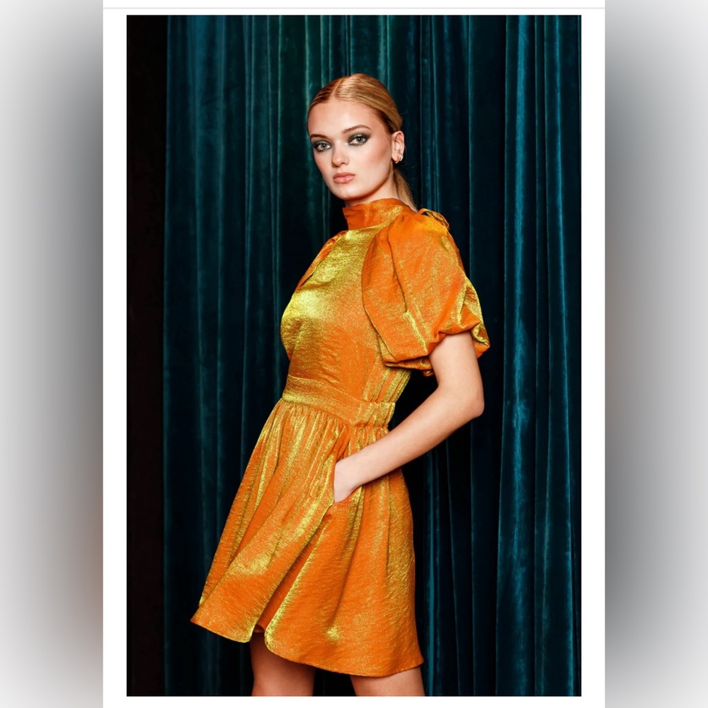 😍NEW WITH TAGS😍HOST & VARS GLITTER DRESS👗🥳